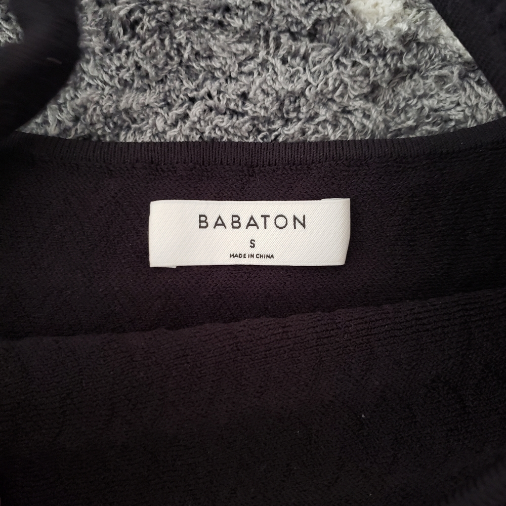 Textured Babaton Sculpt Knit Cropped Tank - Picture 10 of 11